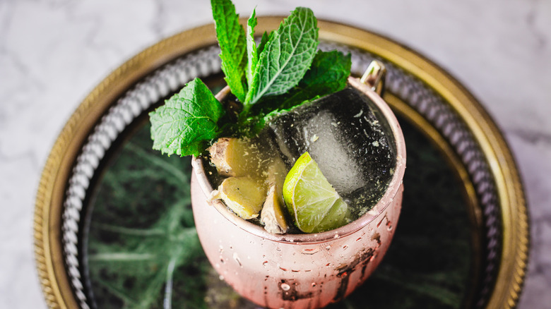 Moscow mule with mint