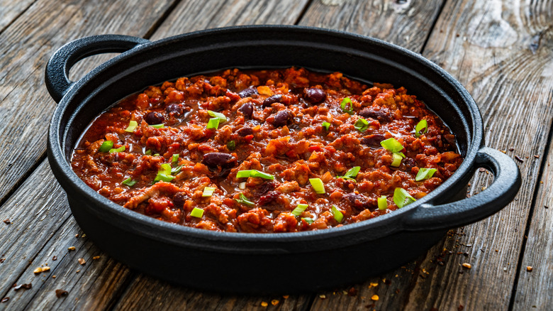 Chili con carne in a skillet.