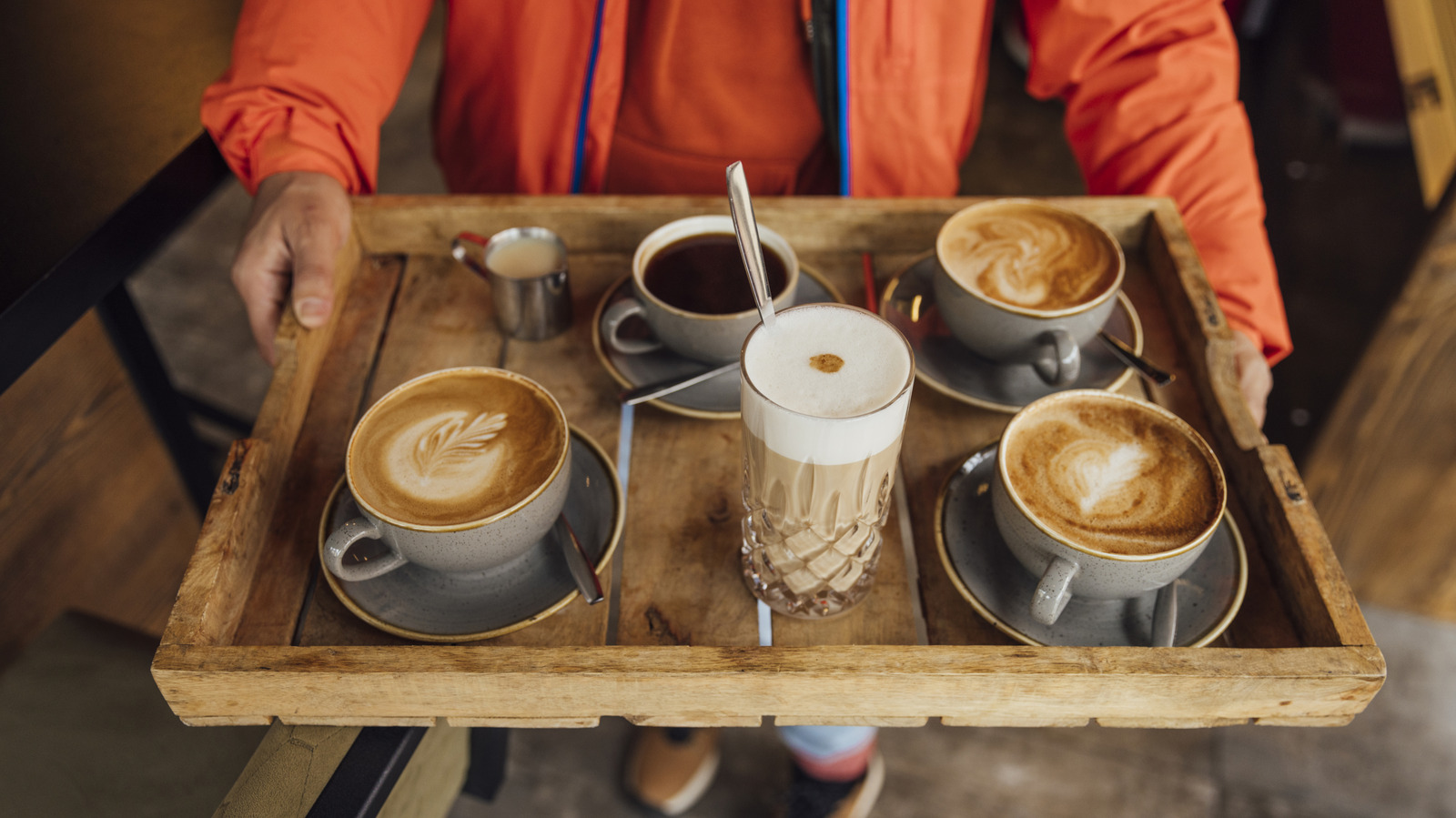 <a href="https://www.foodrepublic.com/2223831/cortado-vs-macchiato-coffee-espresso-drink-difference/" target="_blank">Cortado Vs Macchiato: How The Coffee Drinks Differ</a>