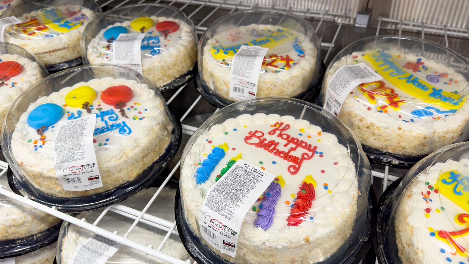 Costco's Way Of Ordering Custom Cakes Is Outdated But Works Like A Charm
