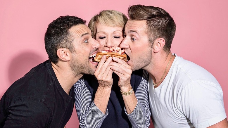 cousins maine lobster owners eating lobster roll with barbara corcoran