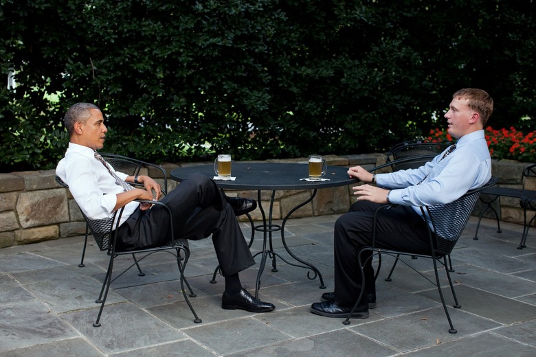 Barack_Obama_and_Dakota_Meyer_sharing_a_beer