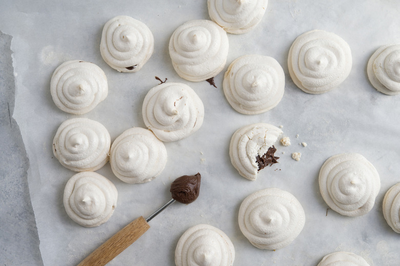 Crispianity: Chocolate Meringues Recipe