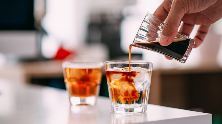 Cynar and tonic in small glasses