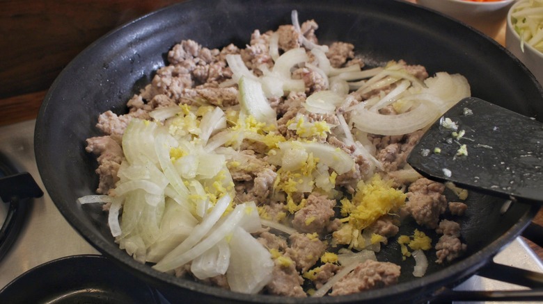 onions ginger with pork
