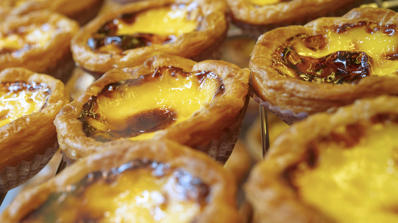 many egg tarts