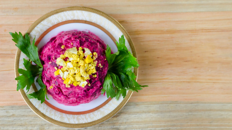 Potato salad with beets