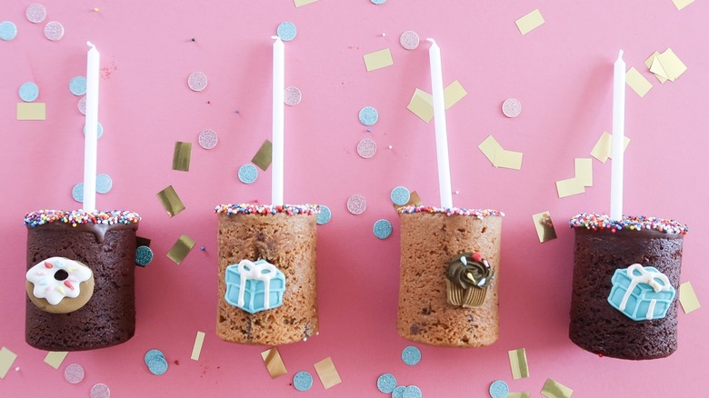 Cookie cups with candles