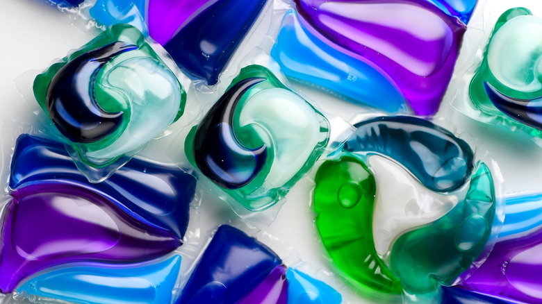 Various plastic dishwashing pods