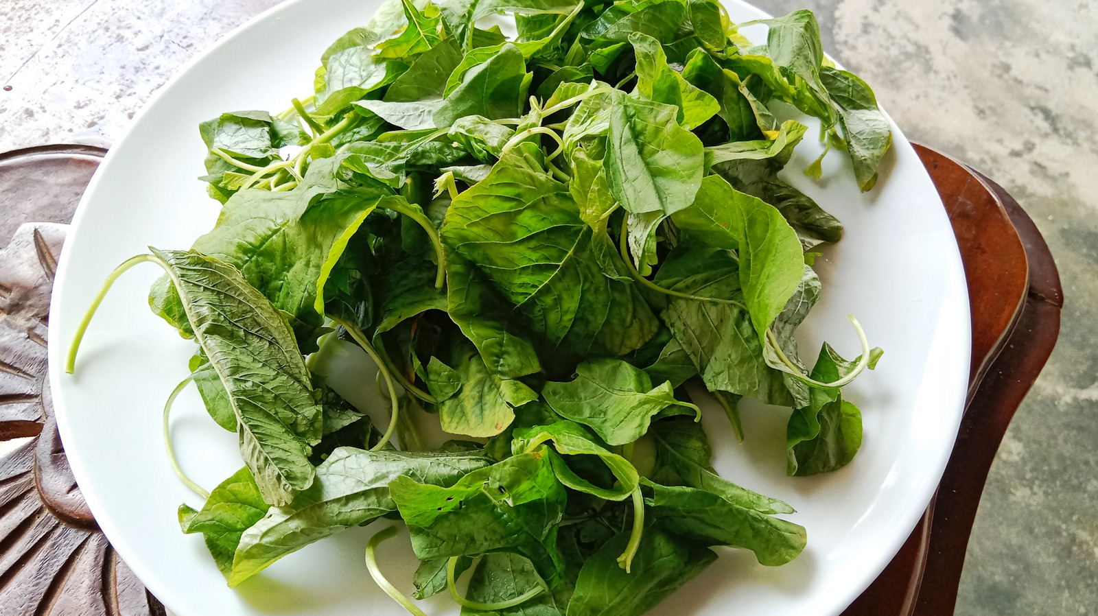 <a href="https://www.foodrepublic.com/2132327/dont-throw-out-wilting-greens-do-this/" target="_blank">Don’t Throw Out Wilting Greens, Do This Instead</a>