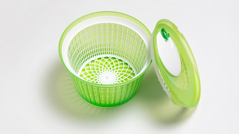 Salad spinner
