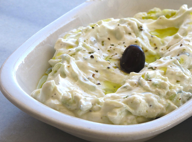 Easy Tzatziki Sauce Recipe