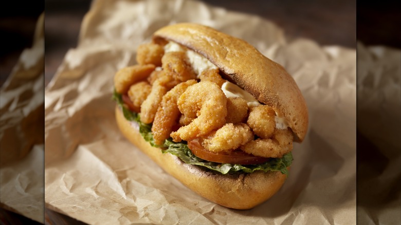 Fried shrimp po' boy