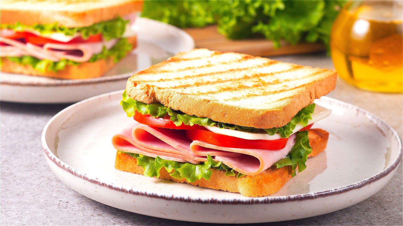 <a href="https://www.foodrepublic.com/1712294/elevate-ham-sandwich-sweet-marmalade/" target="_blank">Elevate Ham Sandwiches With One Sweet Addition</a>