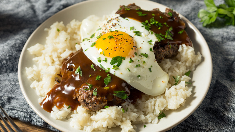 A plate of loco moco.