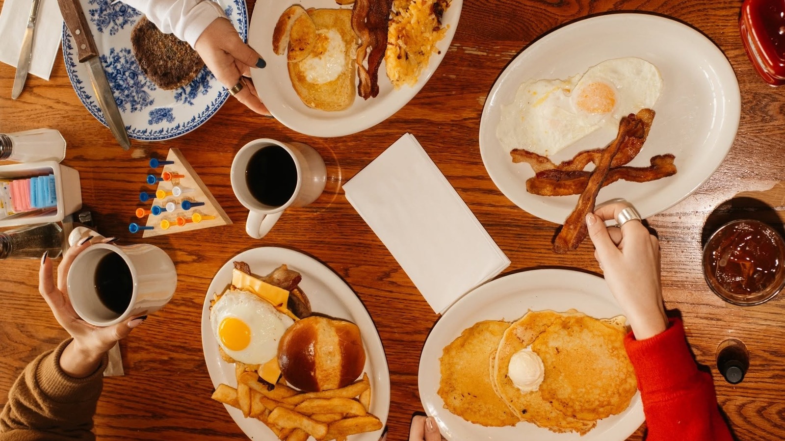 Elevate Your Cracker Barrel Breakfast With These 5 Ordering Requests