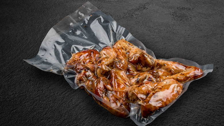 vacuum packed chicken wings