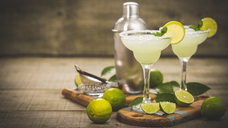 Frozen margaritas with limes