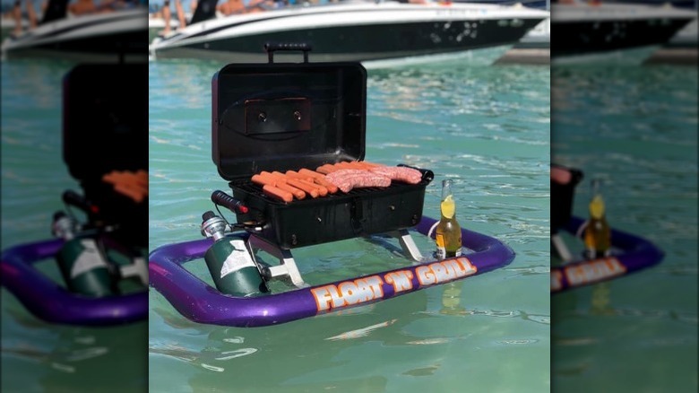 Float N' Grill on the ocean