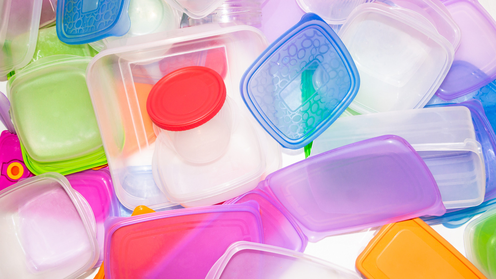 <a href="https://www.foodrepublic.com/2164646/food-container-lids-kitchen-storage/" target="_blank">How To Give Food Container Lids New Life In Your Kitchen</a>