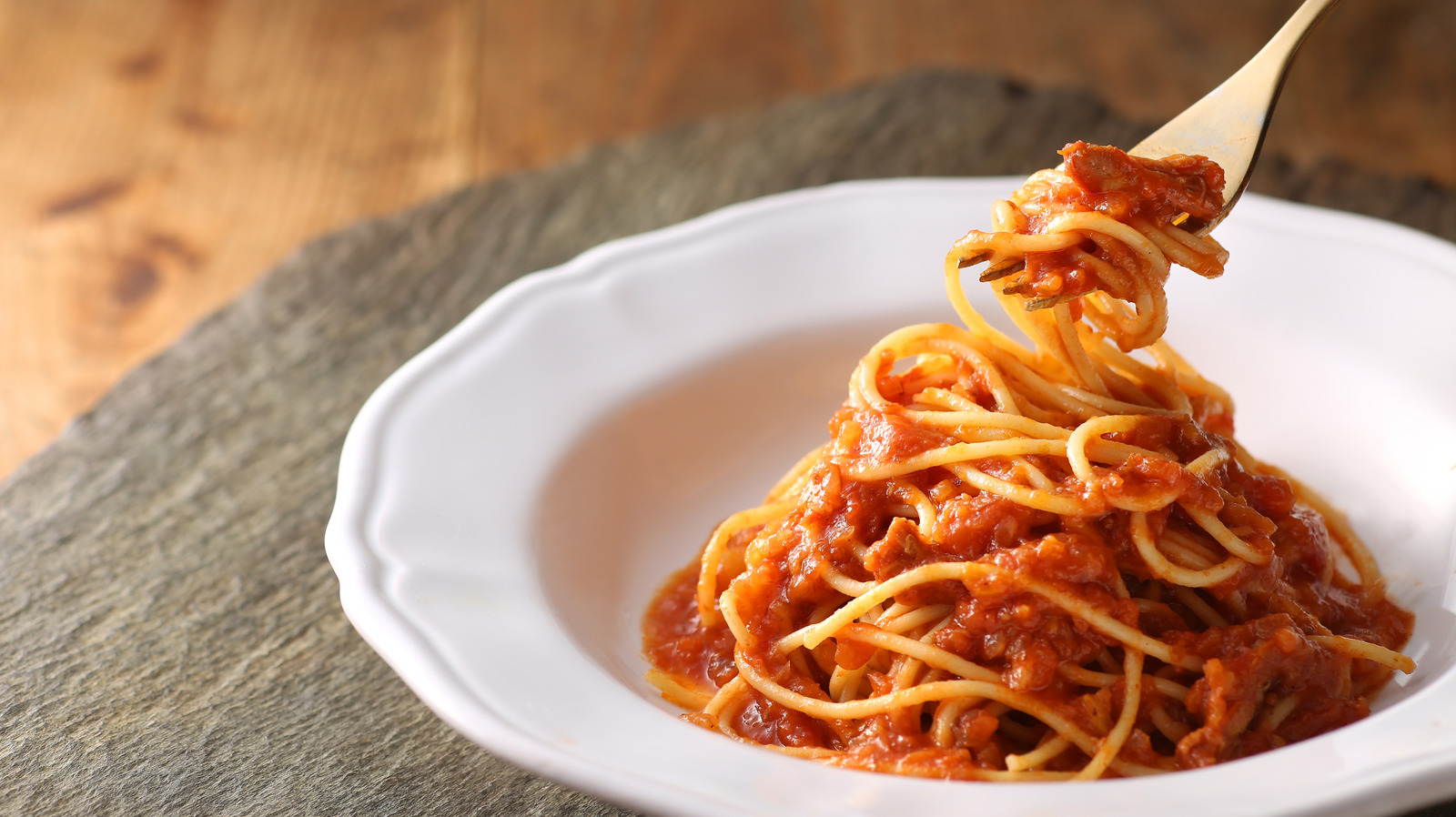 For A More Flavorful Pasta Sauce, Add This Pantry Staple To The Pot