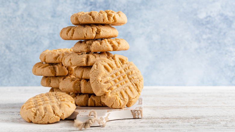 A pile of cookies