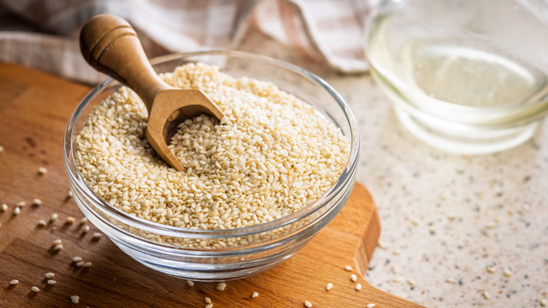 A bowl of sesame seeds