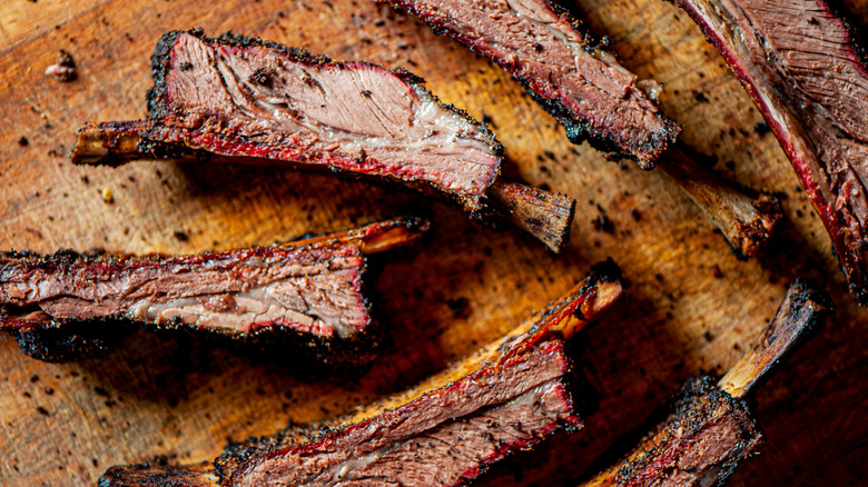 Closeup of a plate of sliced brisket