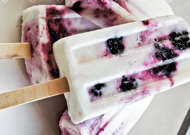 Frozen Yogurt Ice Pops with Blackberries