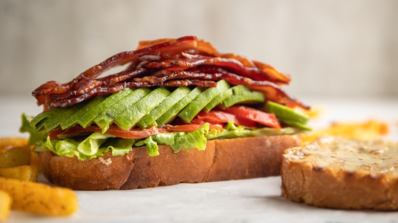 Avocado BLT sandwich