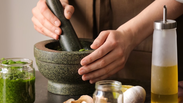 making pesto mortar and pestle