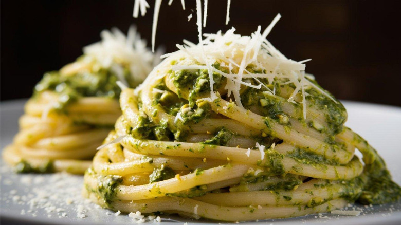 Pasta with pistachio pesto