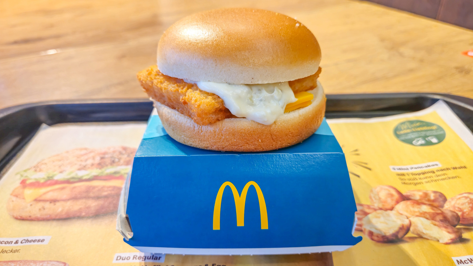 <a href="https://www.foodrepublic.com/2107543/mcdonalds-filet-o-fish-diner-style-upgrade-blt/" target="_blank">Give McDonald’s Filet-O-Fish A Diner-Style Upgrade By Ordering It This Way</a>
