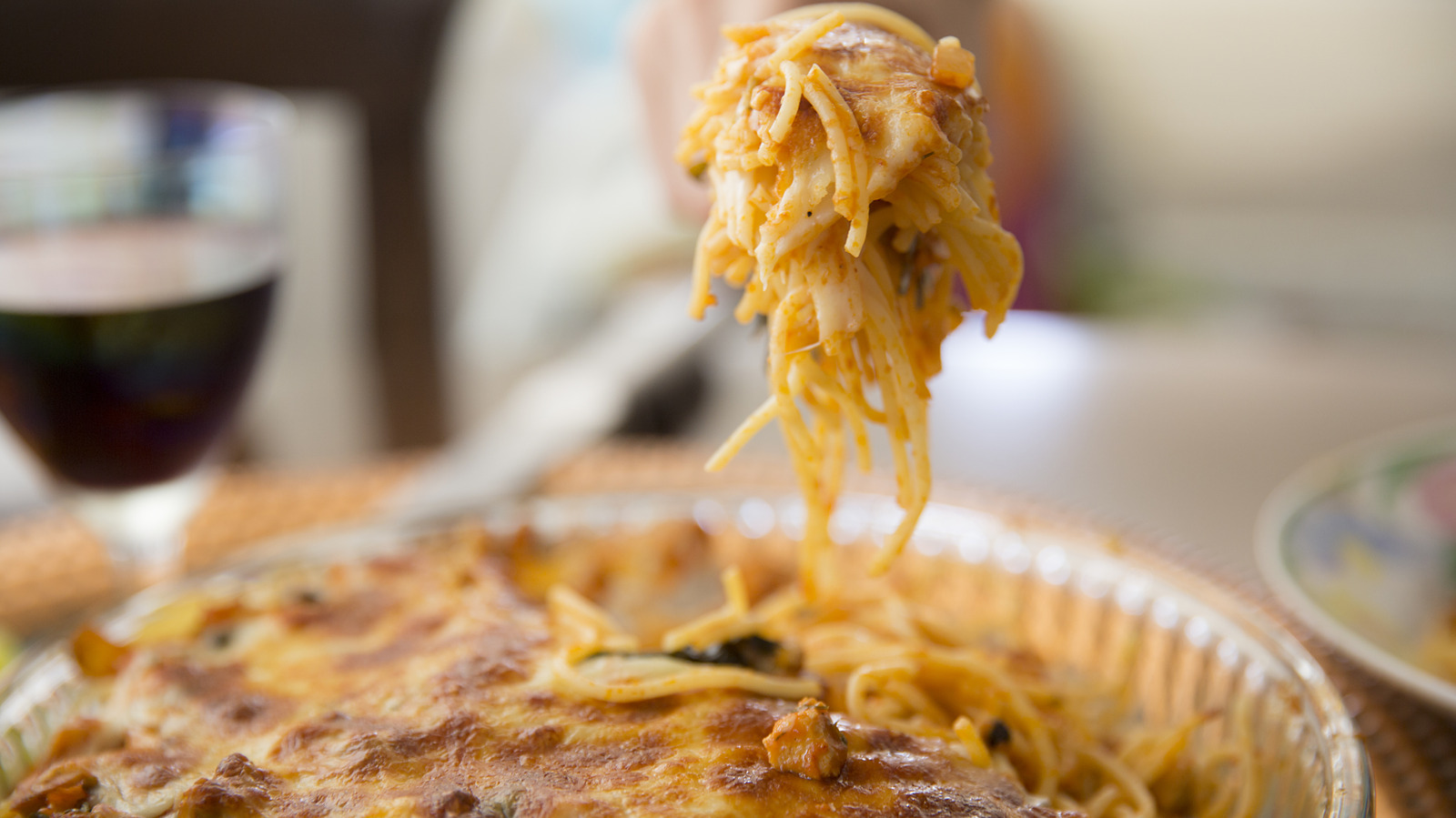 <a href="https://www.foodrepublic.com/1975150/baked-spaghetti-creamy-finish-classic-sauce-alfredo/" target="_blank">Give Your Baked Spaghetti A Creamy Finish With This Classic Sauce</a>
