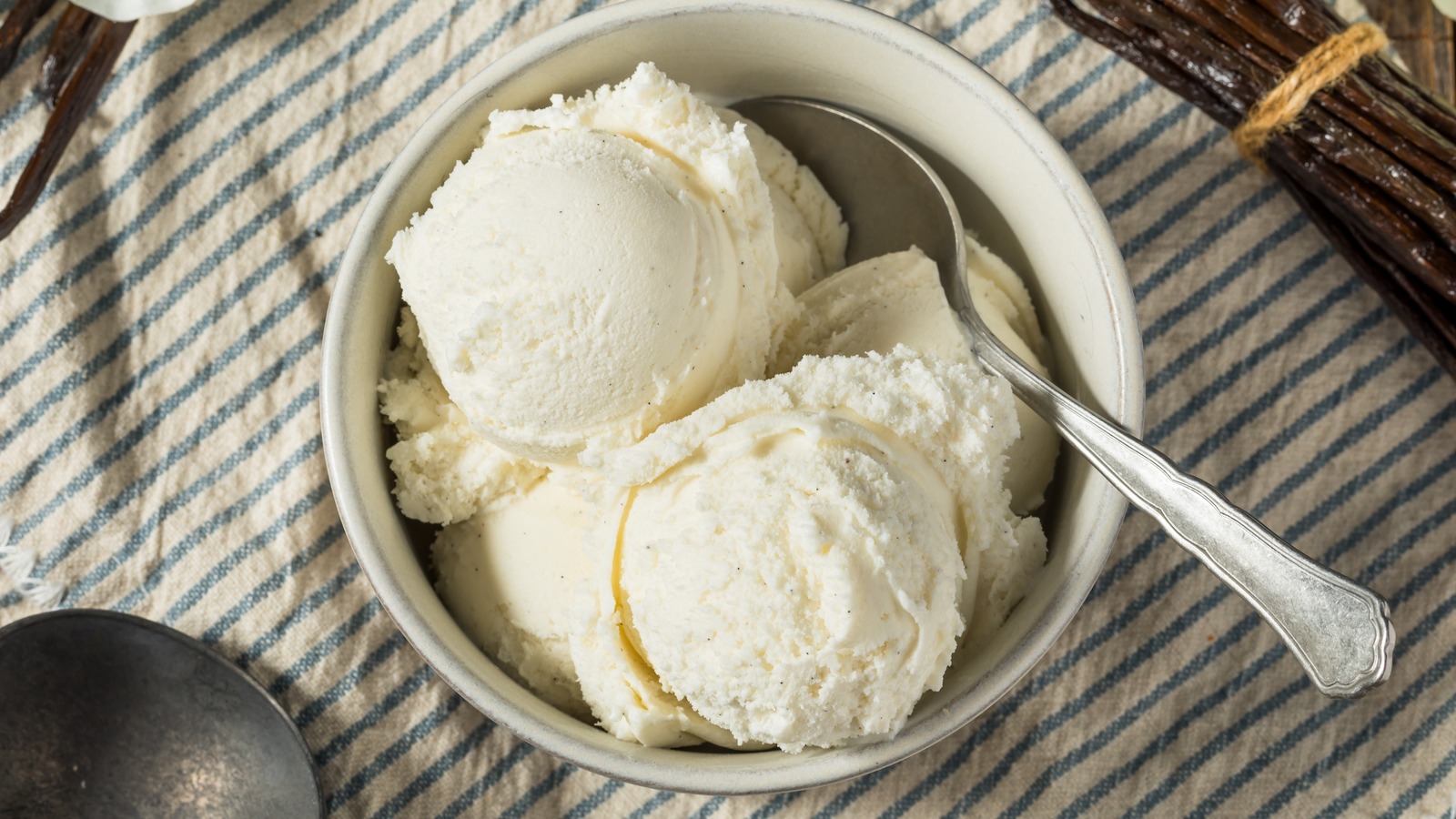 <a href="https://www.foodrepublic.com/1733124/upgrade-ice-cream-wasabi-peas/" target="_blank">Give Your Boring Ice Cream A Kick With One Spicy Snack</a>