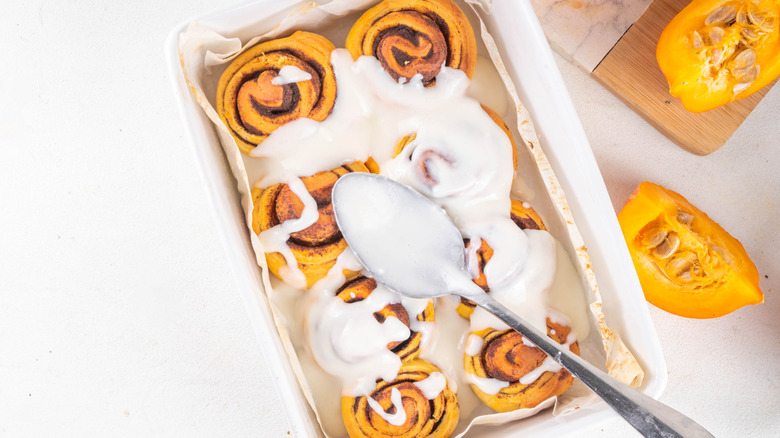 image of pumpkin cinnamon rolls