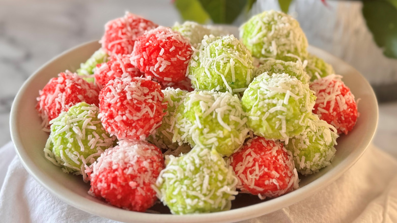 Christmas Jell-O balls in bowl