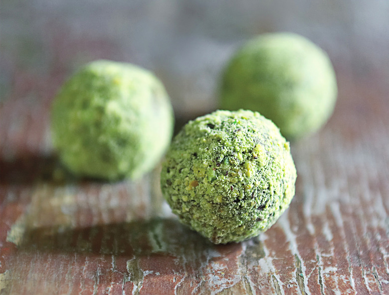 Go Nuts For This Easy Pistachio Truffles Recipe!