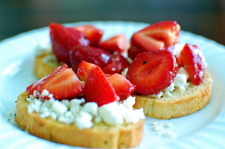 Goat Cheese & Strawberry Bruschetta