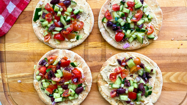 4 pita pizzas