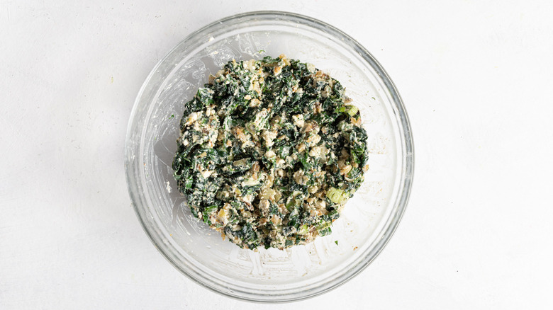 spinach feta filling in bowl