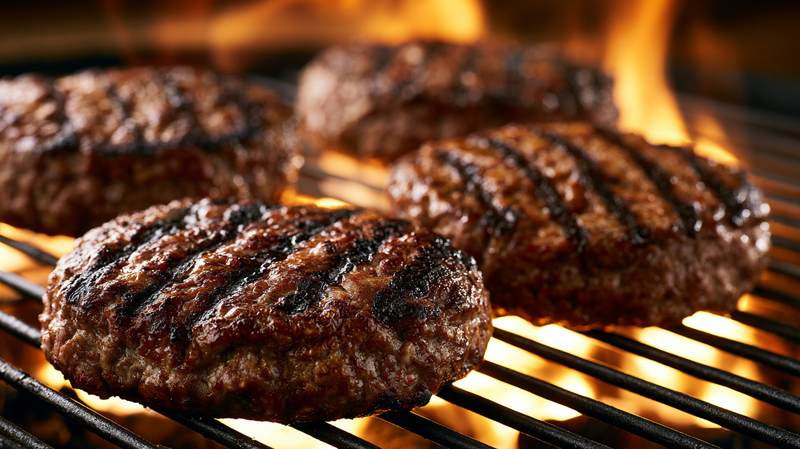 <a href="https://www.foodrepublic.com/2199586/best-temperature-grill-perfect-burgers/" target="_blank">Grill Your Burgers At This Temperature For Perfection Every Time</a>