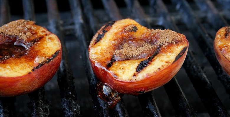 Grilled Peaches and Cream Recipe