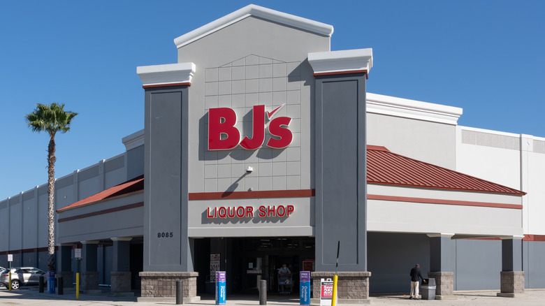 BJ's Wholesale Club store