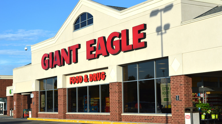 Giant Eagle grocery store