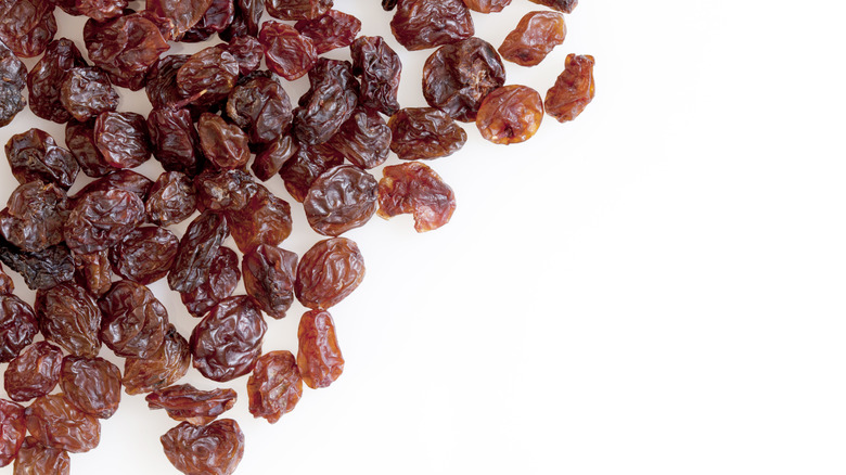 Pile of raisins
