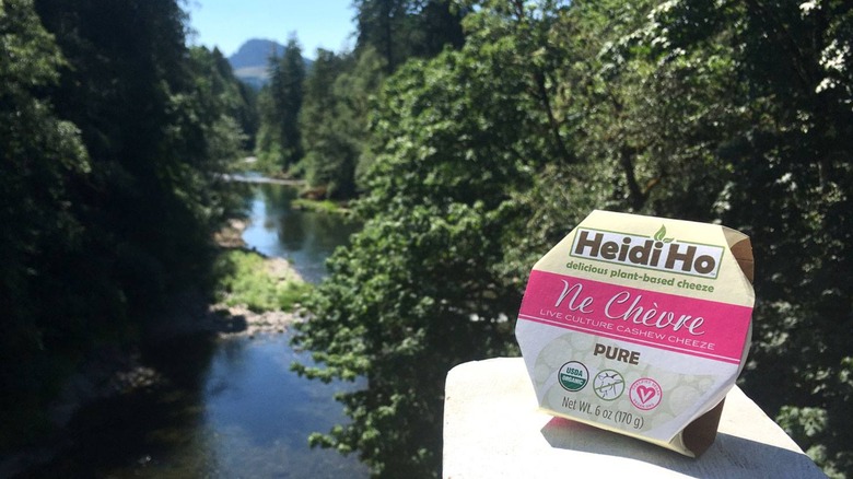 Heidi Ho's ne chevre cheeze