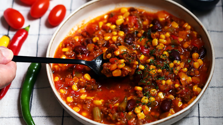 A bowl of chili con carne