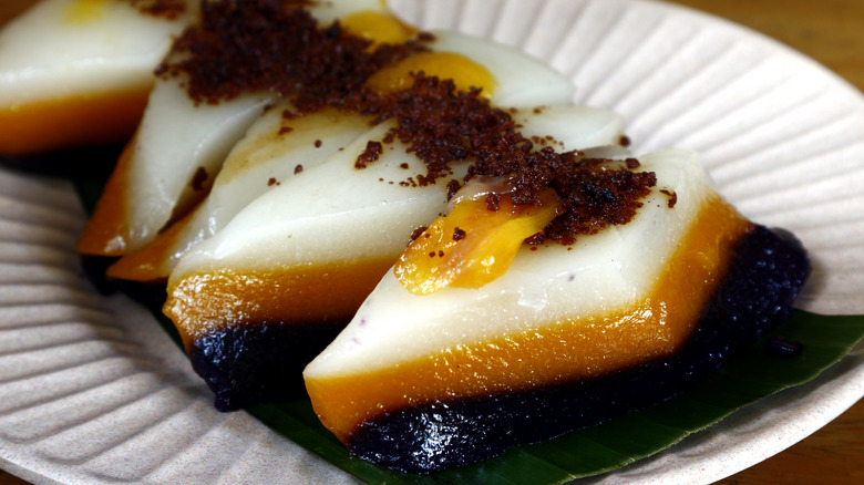 Filipino Sapin sapin glutinous rice cake