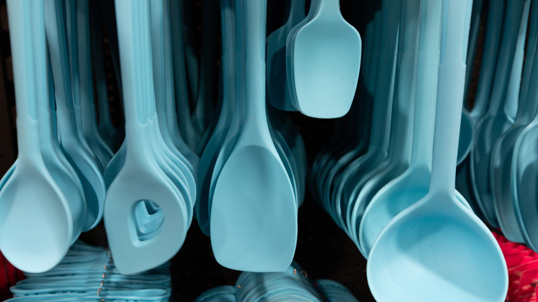 kitchen supplies sold in store